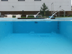 fiona-constructi-piscina-overflow-sticla-008